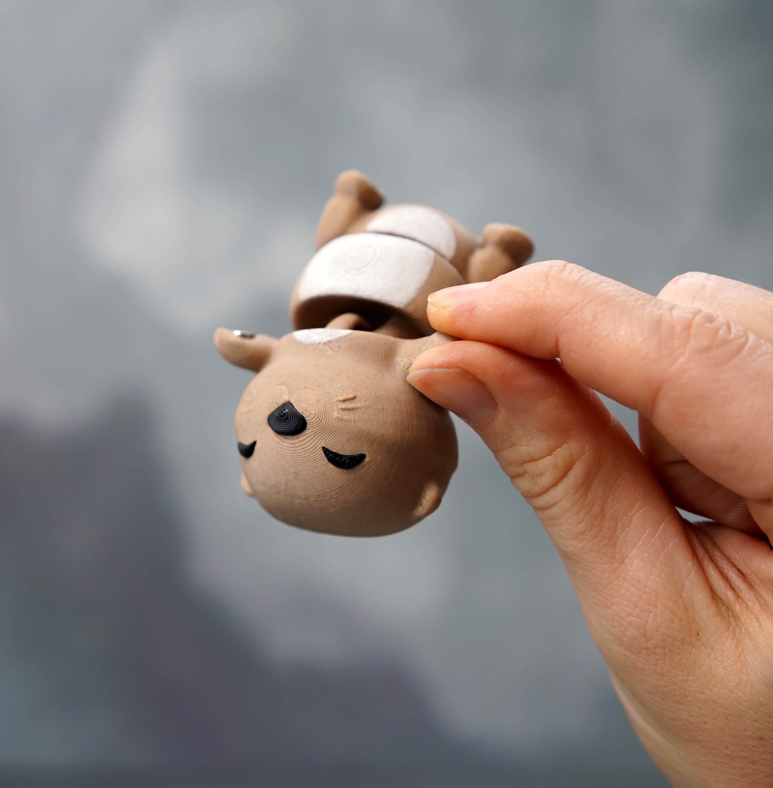 Otis the Flexi Otter - 3D printed articulated fidget keychain 5