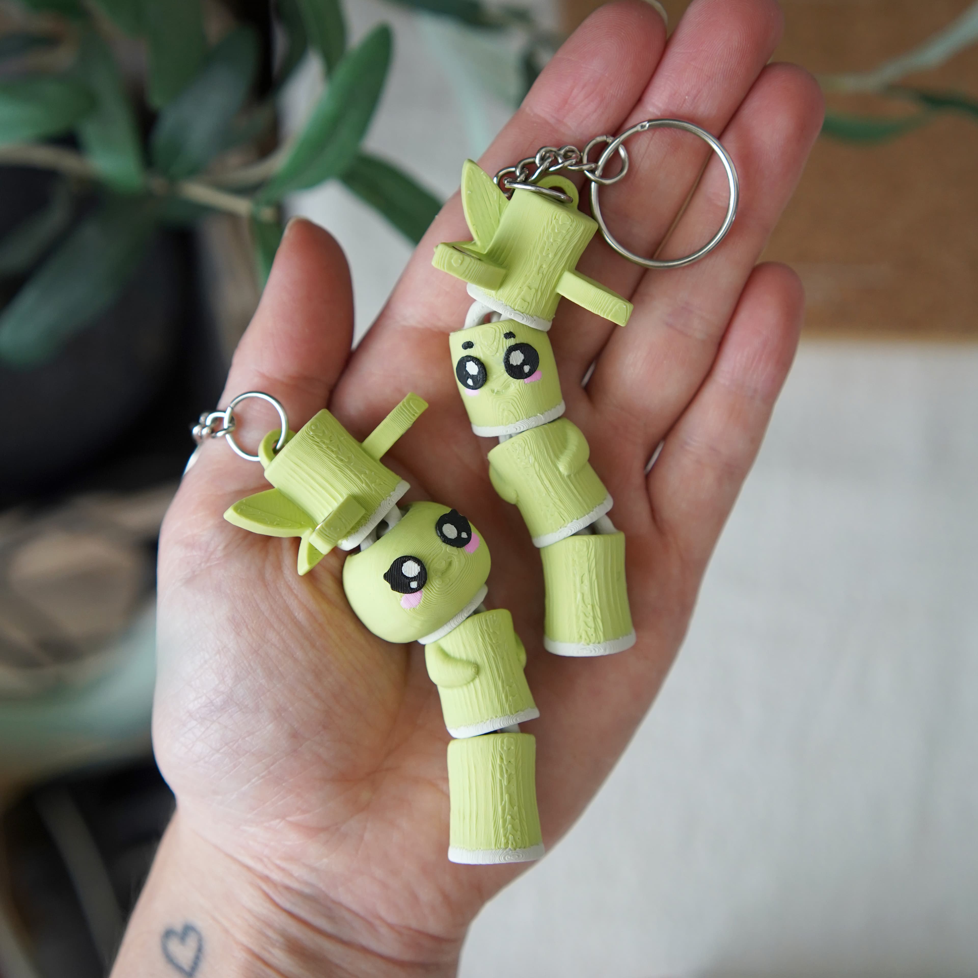 Flexi Bamboo Buddies - Set of two 3D printed articulated fidget keychains 7