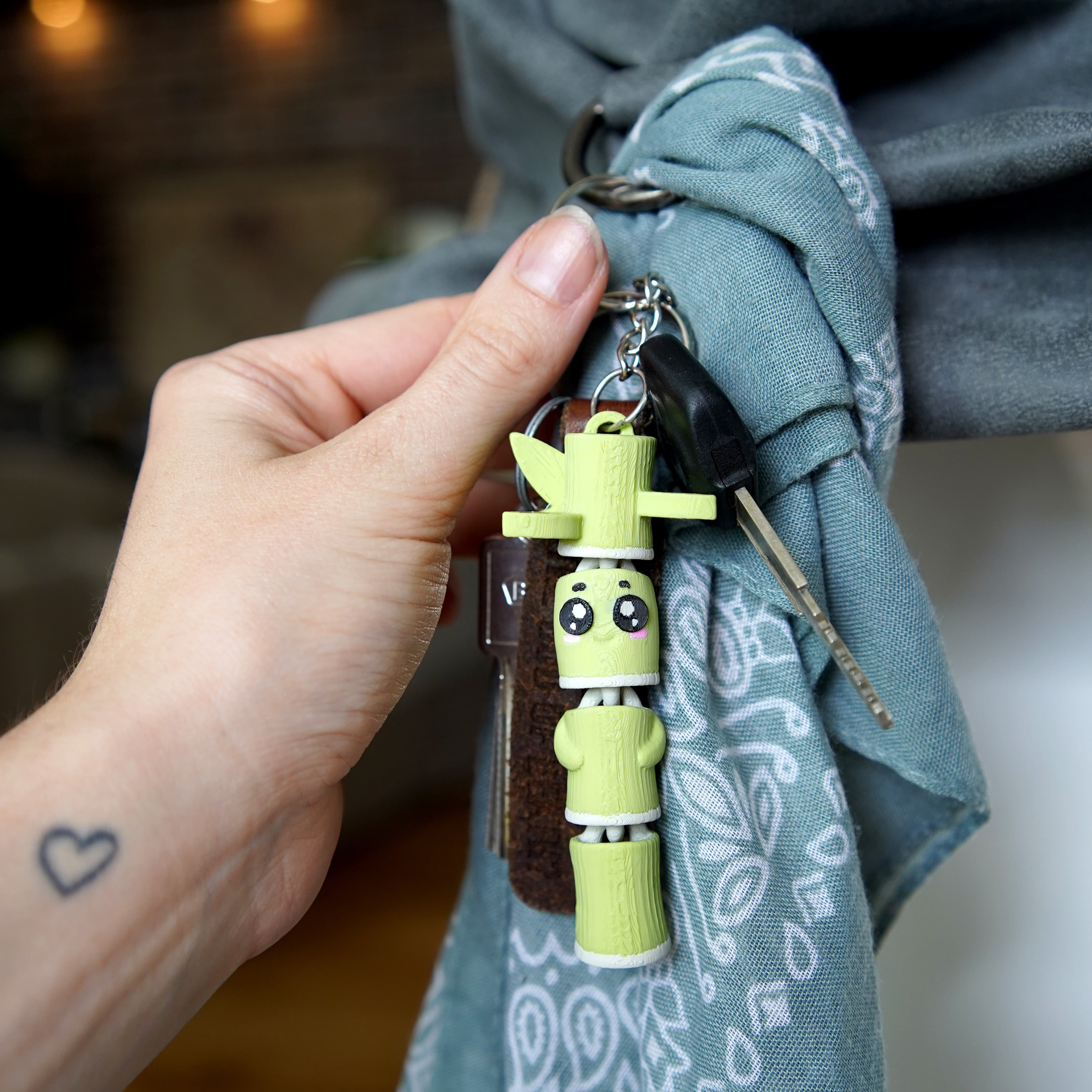 Flexi Bamboo Buddies - Set of two 3D printed articulated fidget keychains 8