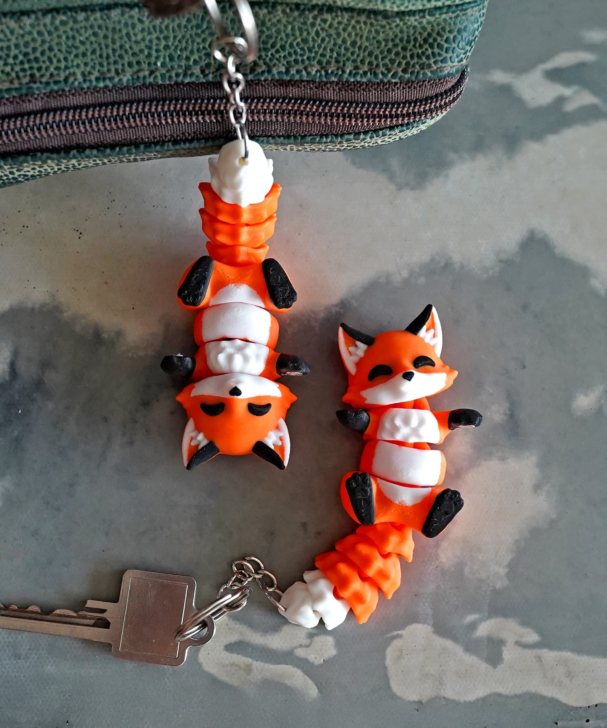 Foxy the Flexi Fox - 3D printed articulated fidget keychain or toy 7